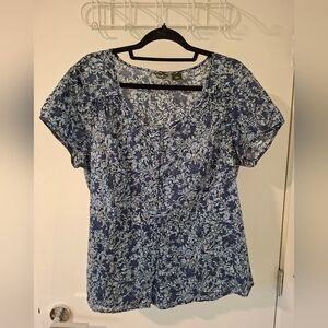 Eddie Bauer Women's Purple/Blue Floral Print Cotton Button-up Top (Size XL)